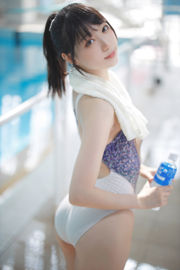 [Cosplay-Foto] Zhou Ji ist ein süßes Häschen - schwimmend