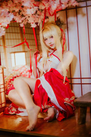 [COS Welfare] Anime Blogger Jiuqu Jean - Glorious Chinese New Year Kimono