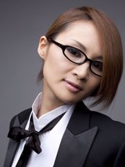 Yu Kobayashi "YU là BIJIN tuyệt vời" [Sabra.net] Những cô gái nghiêm túc