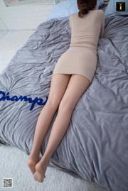 Model Wanping "First Love Nude Colors" [Ausgabe an IESS] Schöne Beine in Strümpfen