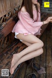 Model Overseas Chinese "Minirock aus schwarzer Seide und hochhackiges Mädchen" [丽 柜 LiGui] Foto von schönen Beinen und Jadefüßen