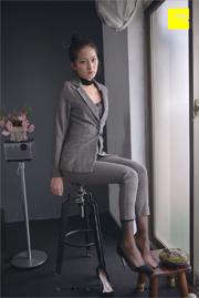 Xiaoxiao "Kurze Netzstrümpfe, lange Hosen und Arbeitsplatz" [Iss to IESS] Silky Foot Bento 241