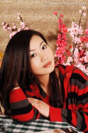 Model Xiao Lulu "Gaya Rumah dan Langkah Kaki" [丽 柜 LiGui] Foto Kaki Cantik dan Kaki Giok