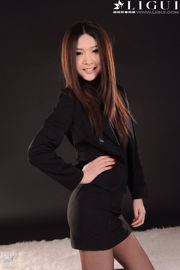 [丽 柜 LiGui] Model Yoona "Black Silk OL Professional Wear" Wunderschönes Foto mit Beinen und Jadefüßen