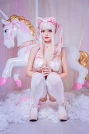 [Photo de cosplay] Mignonne Miss Sister Honey Cat Qiu - Candy Holiday