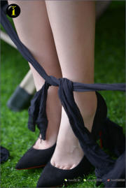 [Kolekcja IESS Pratt & Whitney] 093 Modelka Mała Gruba Dziewczyna „The Silkless Show of Little Fat Legs”