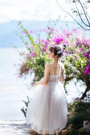 [COS Welfare] Weibo Welfare Ji Jingjiang - The Girl in White Dress of Jingxia